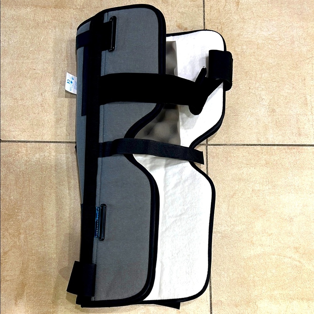 New Gray and Black Knee Brace/Stabilizer